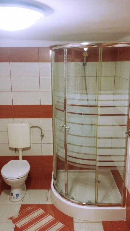 Virag Apartmanhaz โชพรอน ภายนอก รูปภาพ