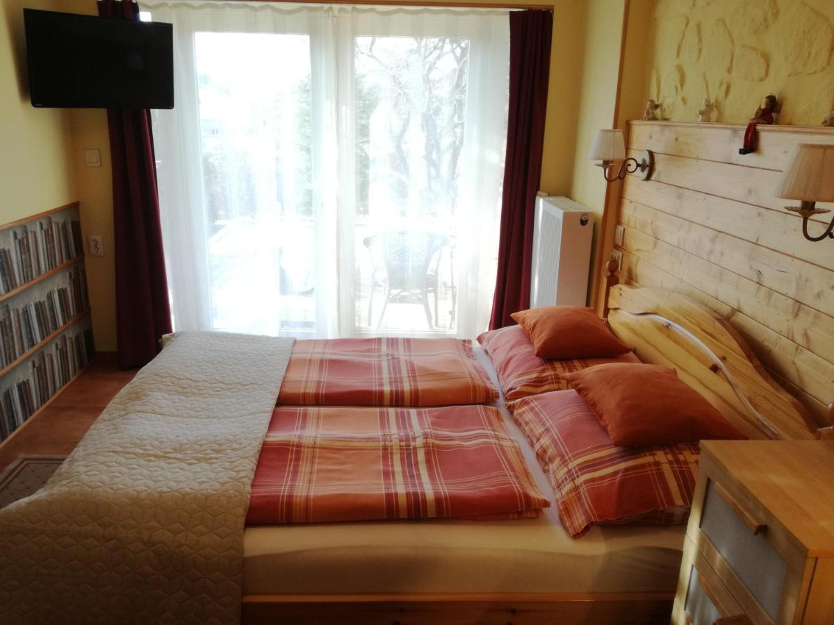 Virag Apartmanhaz โชพรอน ภายนอก รูปภาพ
